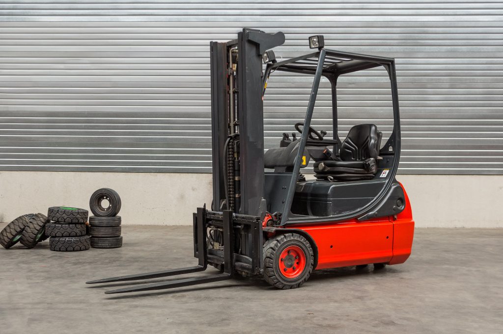What are the Benefits of Renting a Forklift?