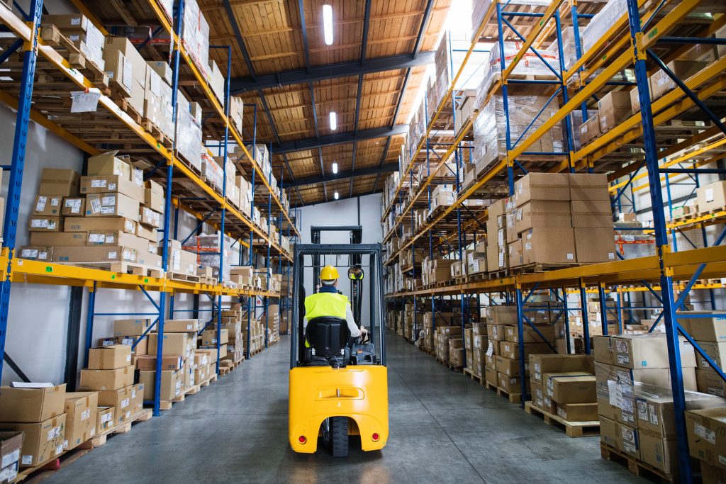 Why Should You Rent an Electric Forklift in Toronto?